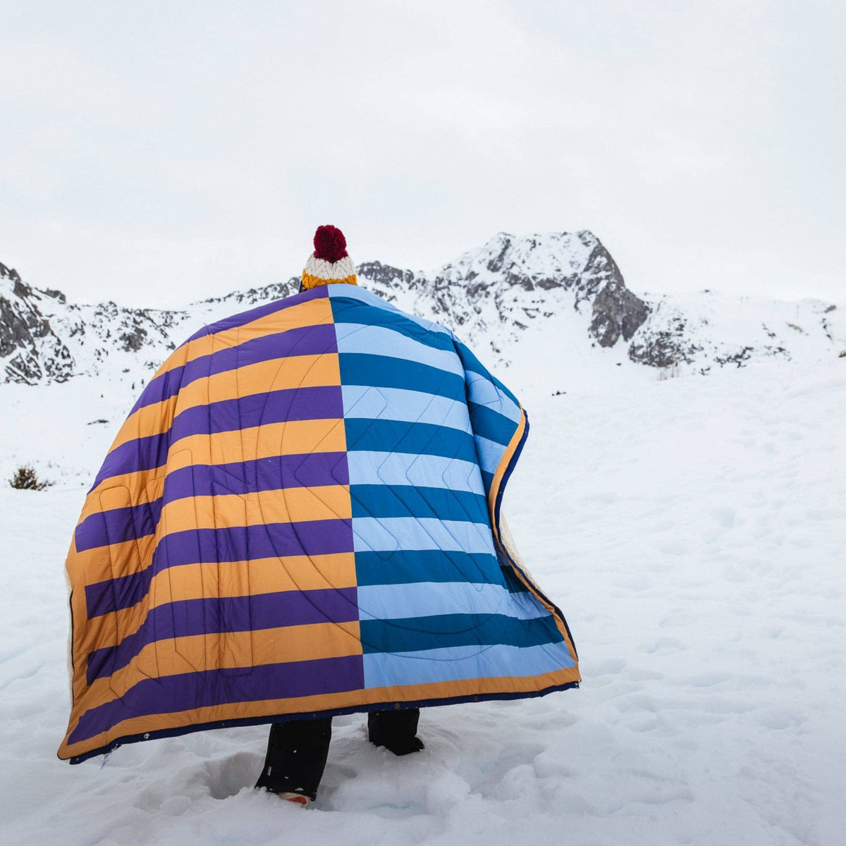 VOITED CloudTouch® Indoor/Outdoor Camping Blanket - Poolside Blankets VOITED