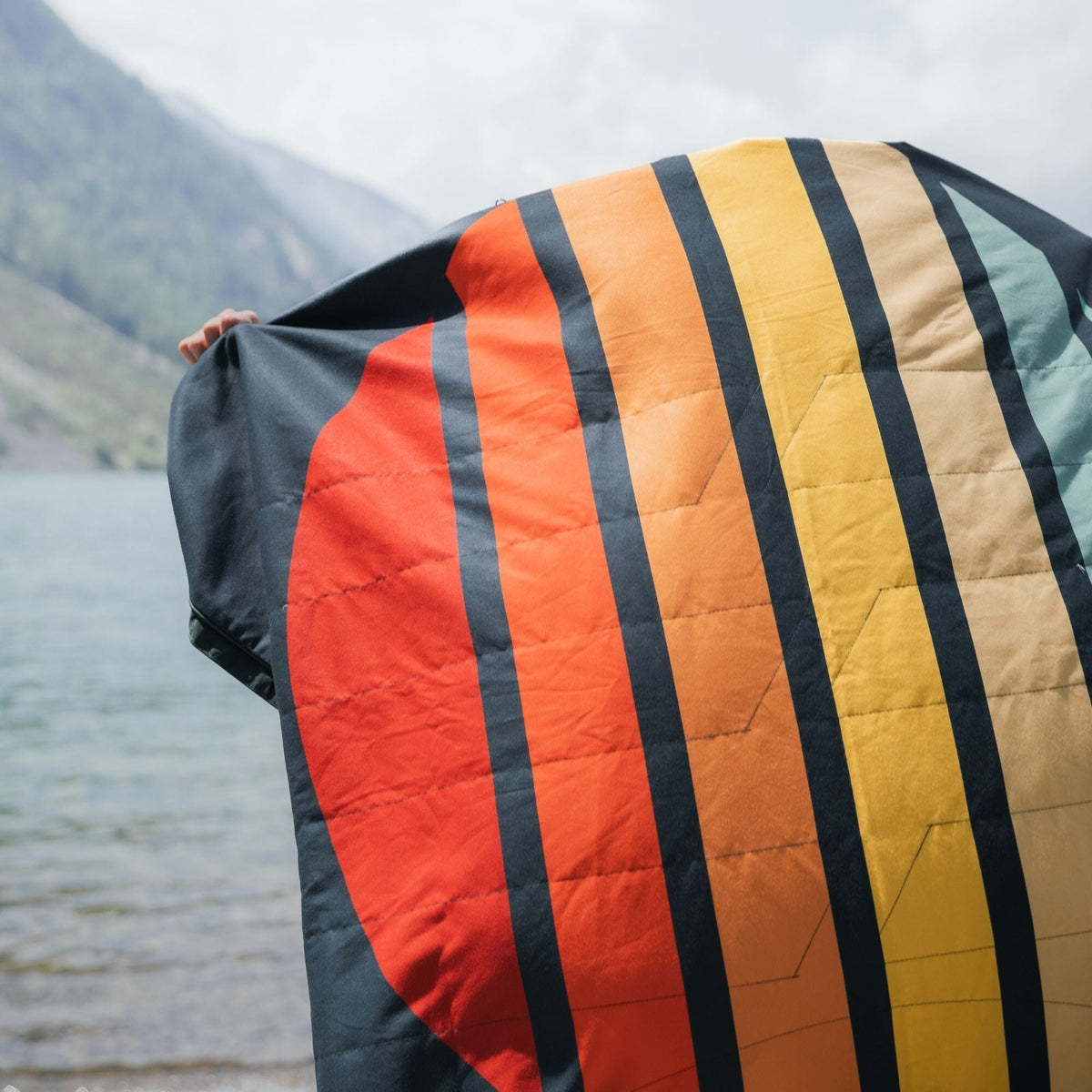 VOITED Compact Picnic & Beach Blanket - Sunrays / Green Gabels Blankets VOITED