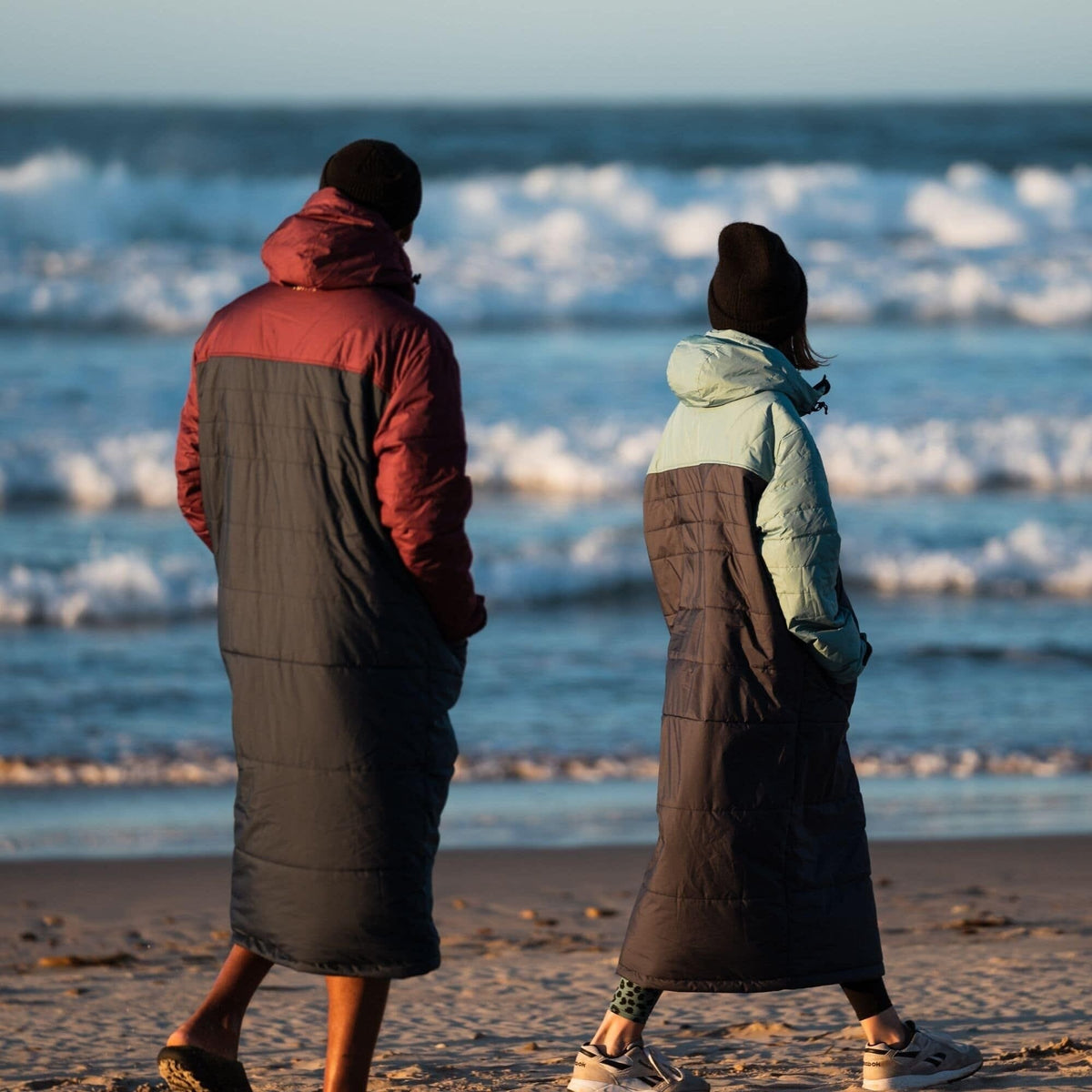 VOITED Premium Slumber Jacket for Camping, Vanlife & Indoor - Cardinal / Navy / Black Blankets VOITED