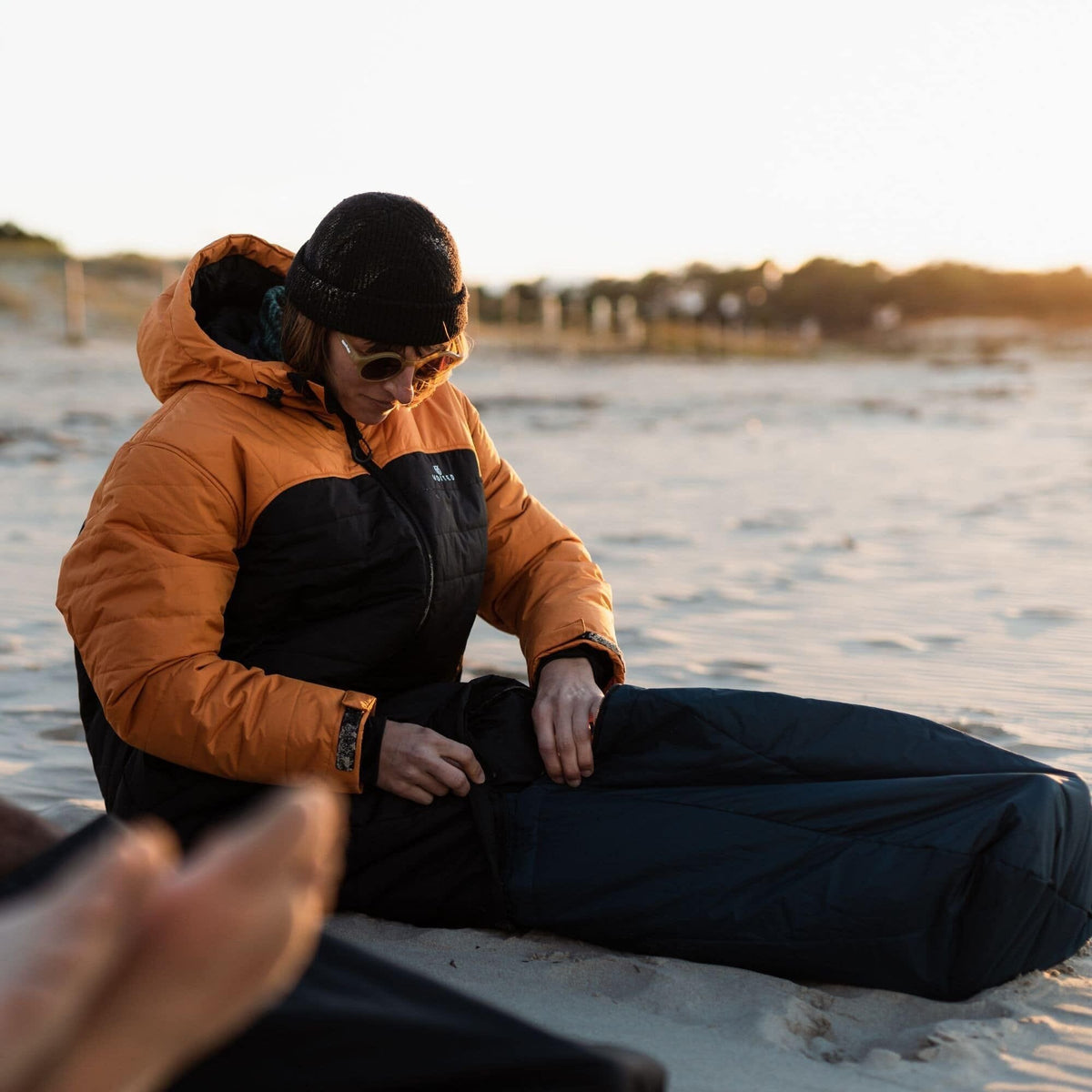 VOITED Premium Slumber Jacket for Camping, Vanlife & Indoor - Desert / Black / Navy Blankets VOITED