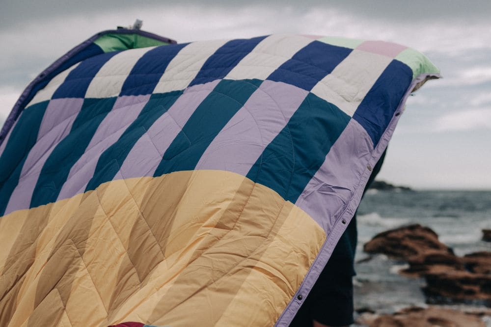 Blankets Ideal for The Outdoors & Travel - VOITED EU