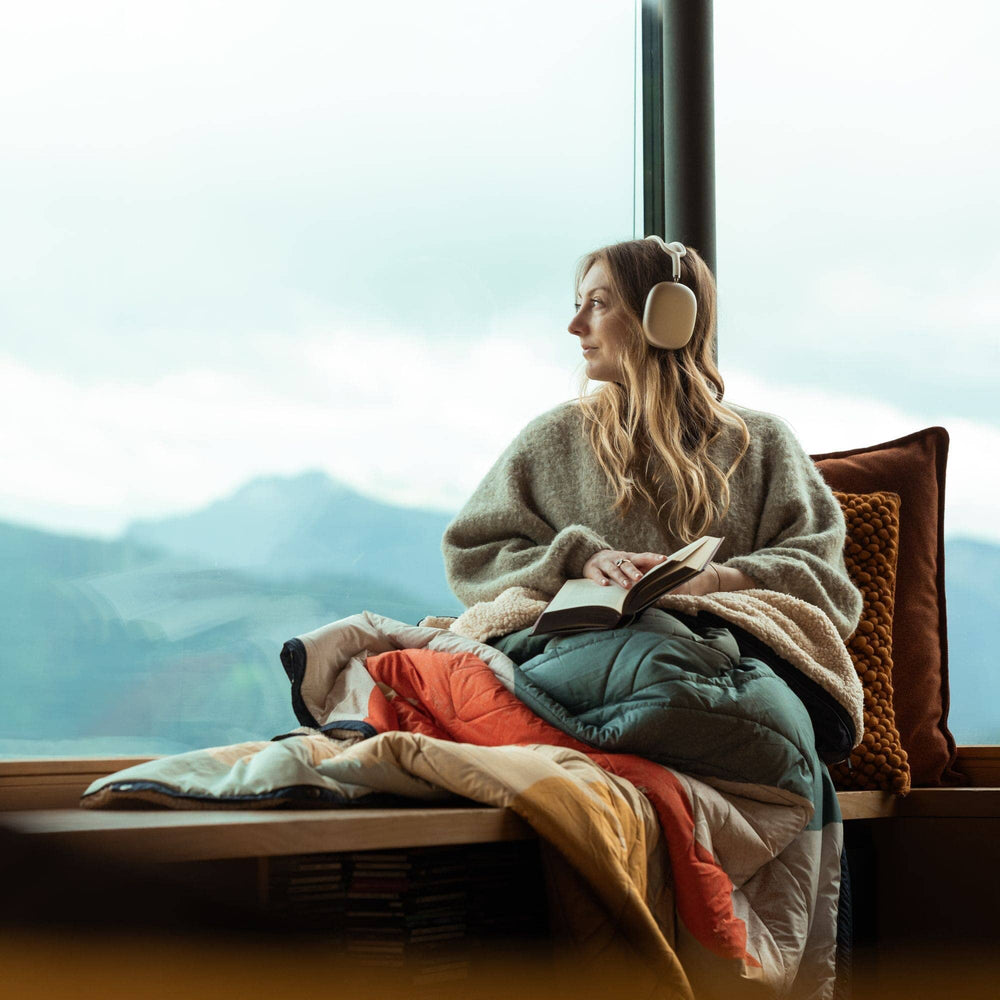 VOITED CloudTouch® Indoor/Outdoor Camping Blanket - Nomadnext