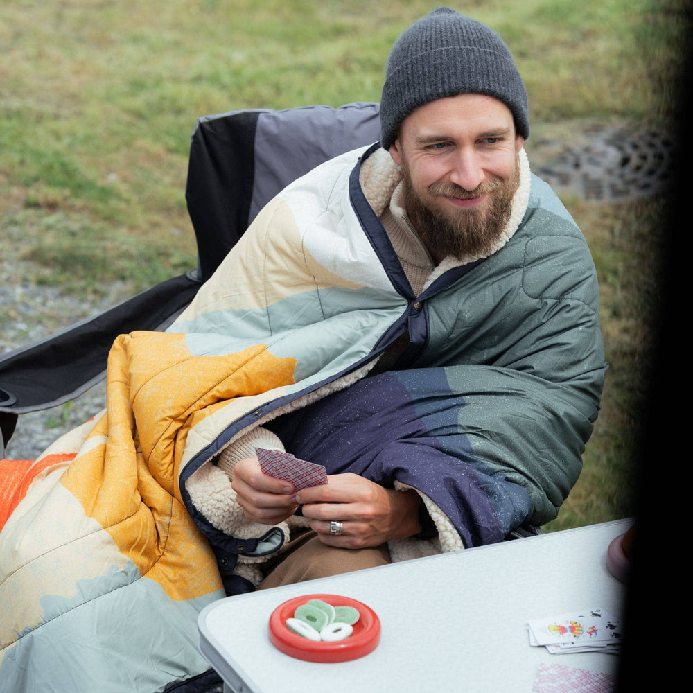 VOITED CloudTouch® Indoor/Outdoor Camping Blanket - Nomadnext