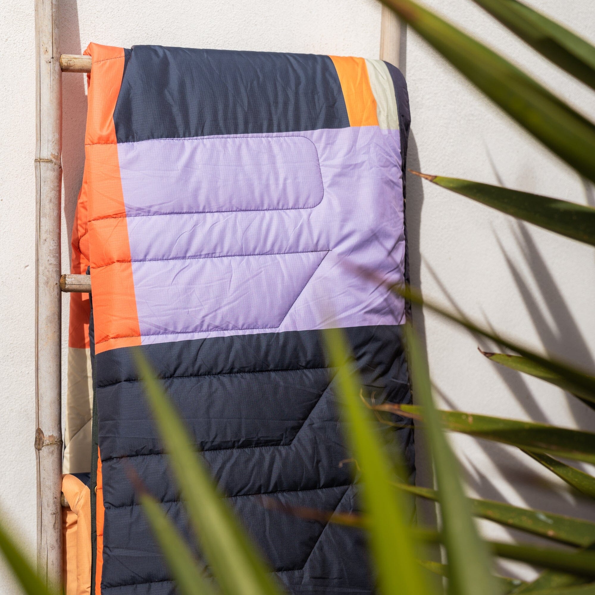 shota　VOITED CLOUD TOUCH  BLANKET VOITED Stay cosy Anywhere: Versatile Warm Blankets - Peaks