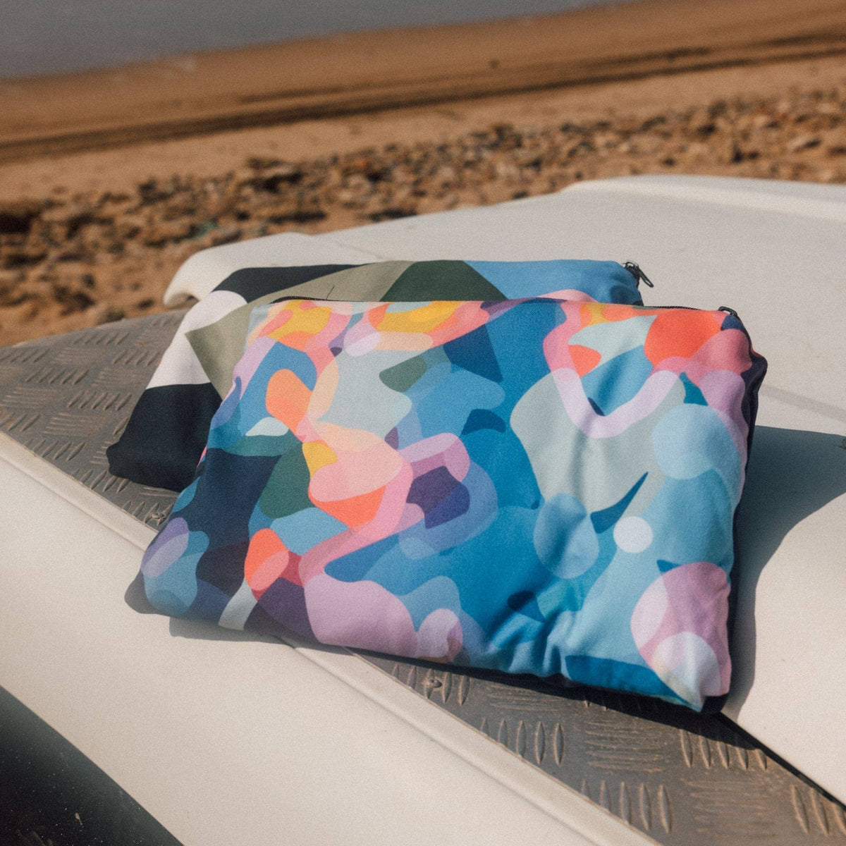 VOITED Compact Picnic & Beach Blanket - Beyond Real Blankets VOITED 