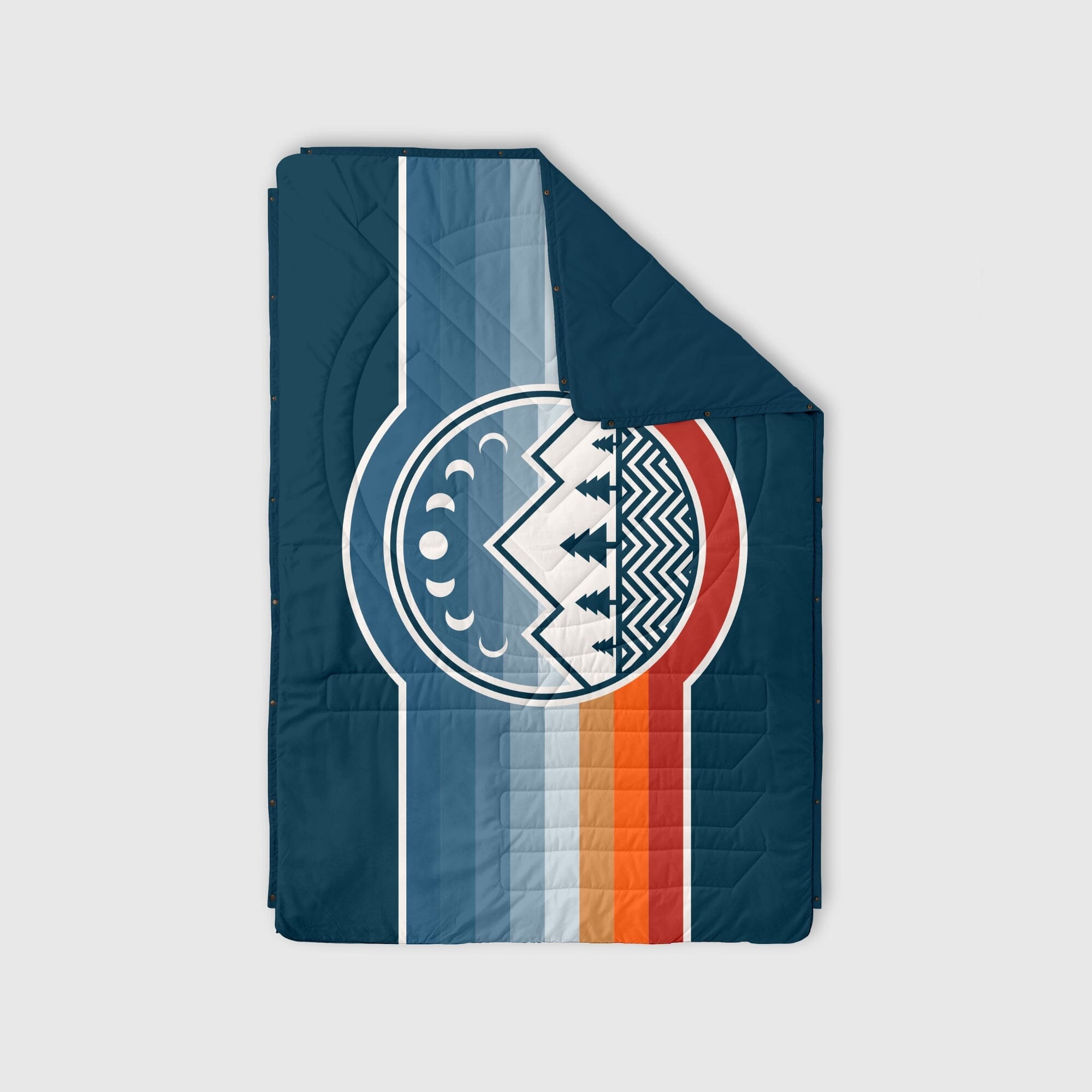 VOITED Insulated, Recycled & Versatile Outdoor Throw Blanket