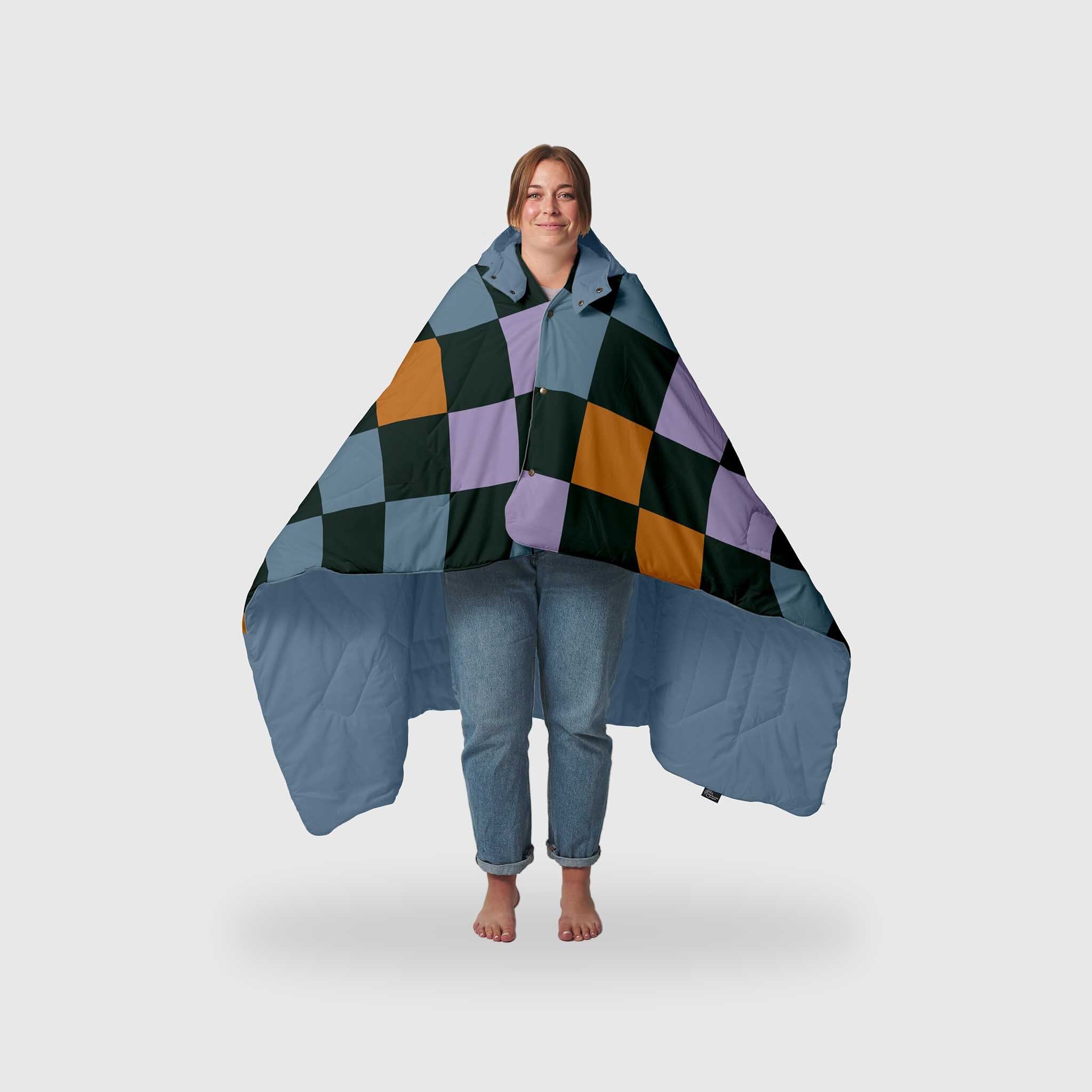 VOITED Compact Versatile Travel Blanket with Hoodie Cheeckers VOITED EU