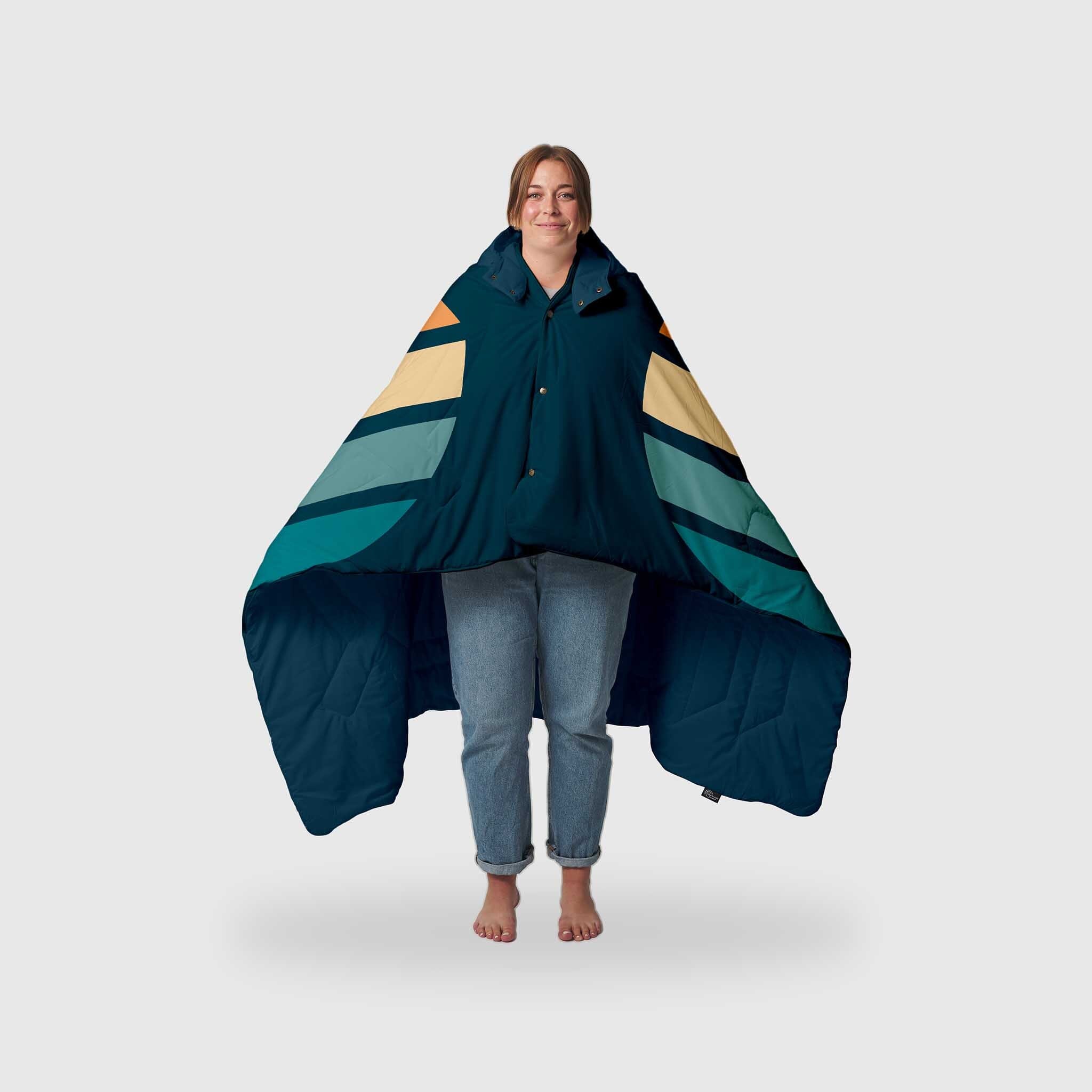 VOITED Compact Versatile Travel Blanket with Hoodie Sunset