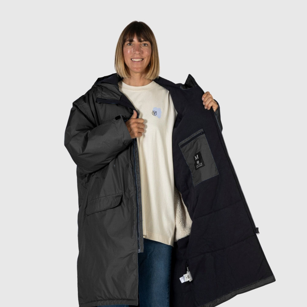 
VOITED 3e Édition Manteau de Changement Extérieur & Drycoat pour le surf, le camping, la vie en van et la nage en eau libre - Noir
