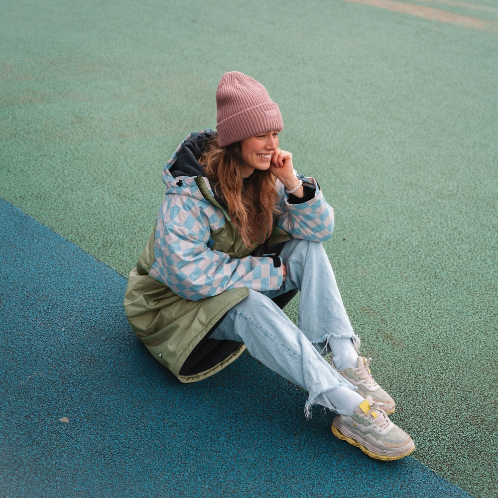 
VOITED 3e Édition Manteau de Changement Extérieur & Drycoat pour le surf, le camping, la vie en van et la nage en eau libre - Blue Dancer
