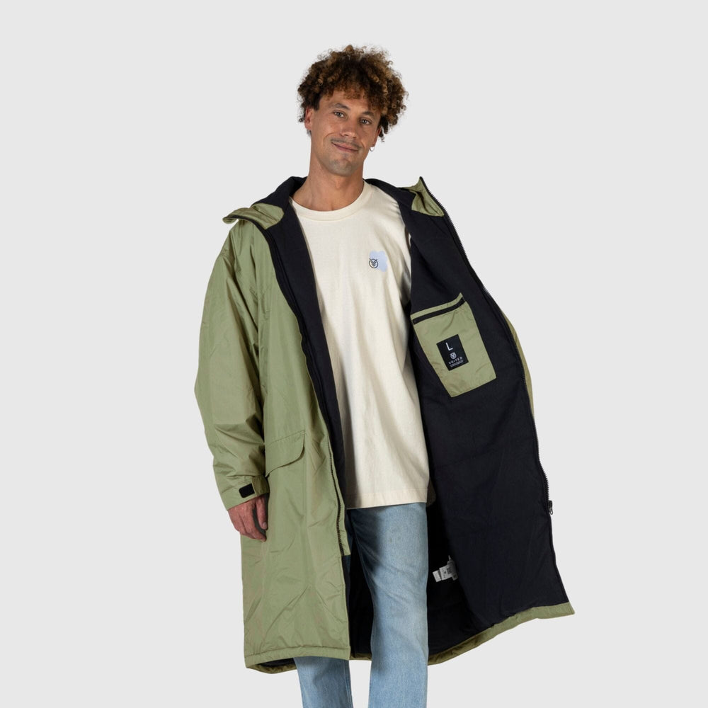 
VOITED 3e Édition Manteau de Changement Extérieur & Drycoat pour le Surf, le Camping, la Vie en Van & la Natation en Milieu Sauvage - Olive

