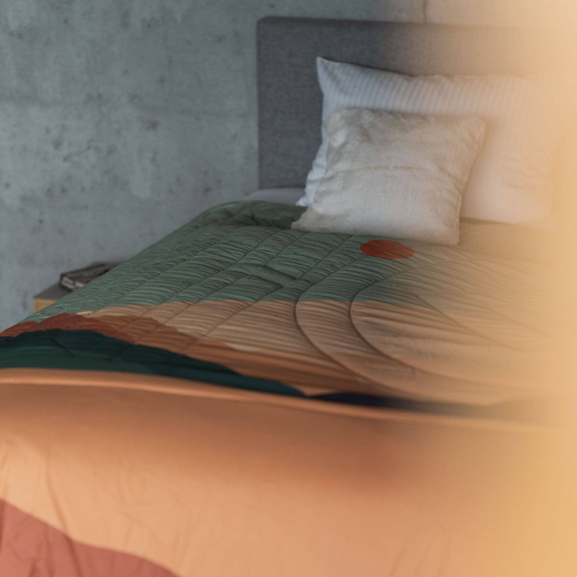 VOITED Queen-Sized CloudTouch Blanket - Jasper | Cosy, Eco & 4-in