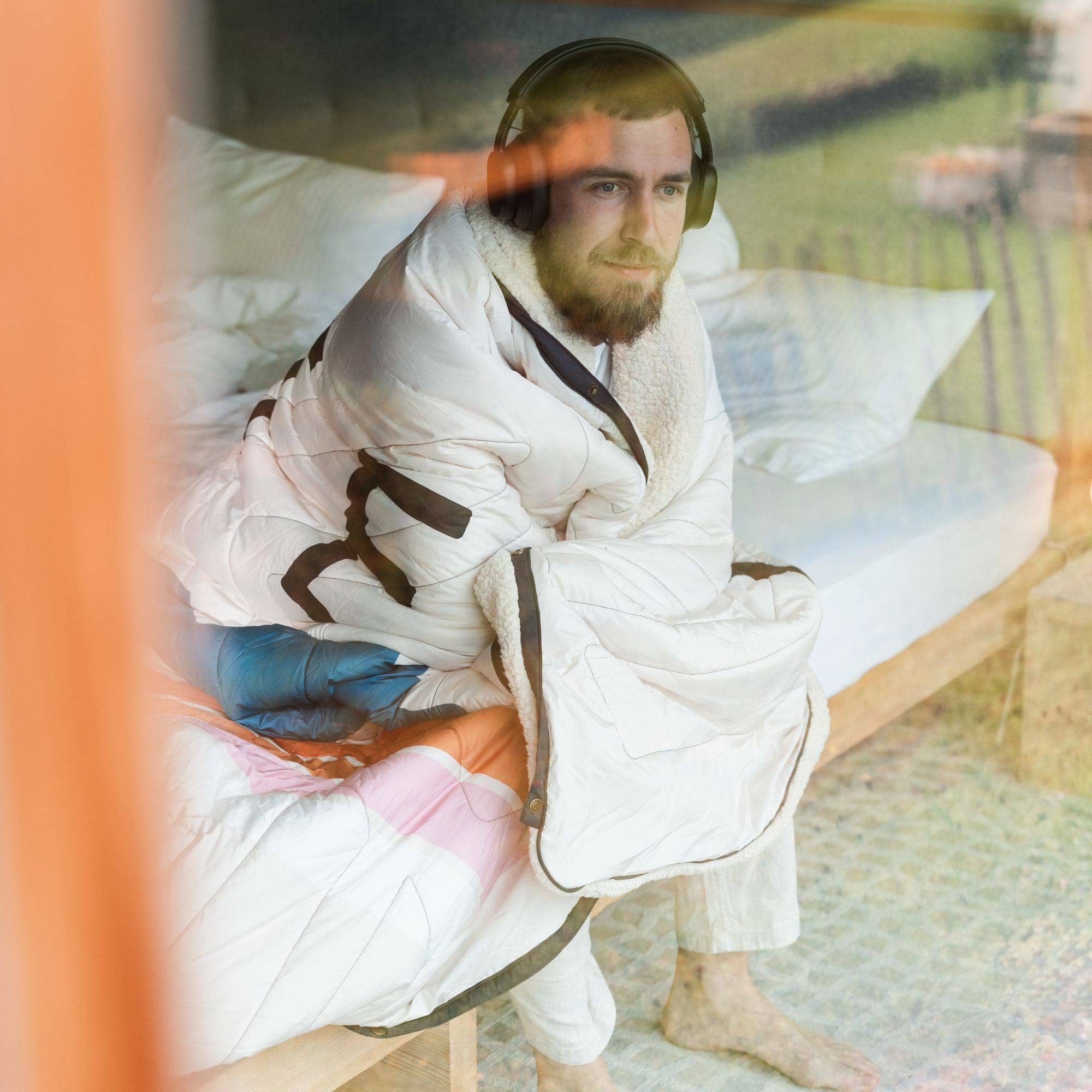 shota　VOITED CLOUD TOUCH  BLANKET VOITED Stay cosy Anywhere: Versatile Warm Blankets - Peaks