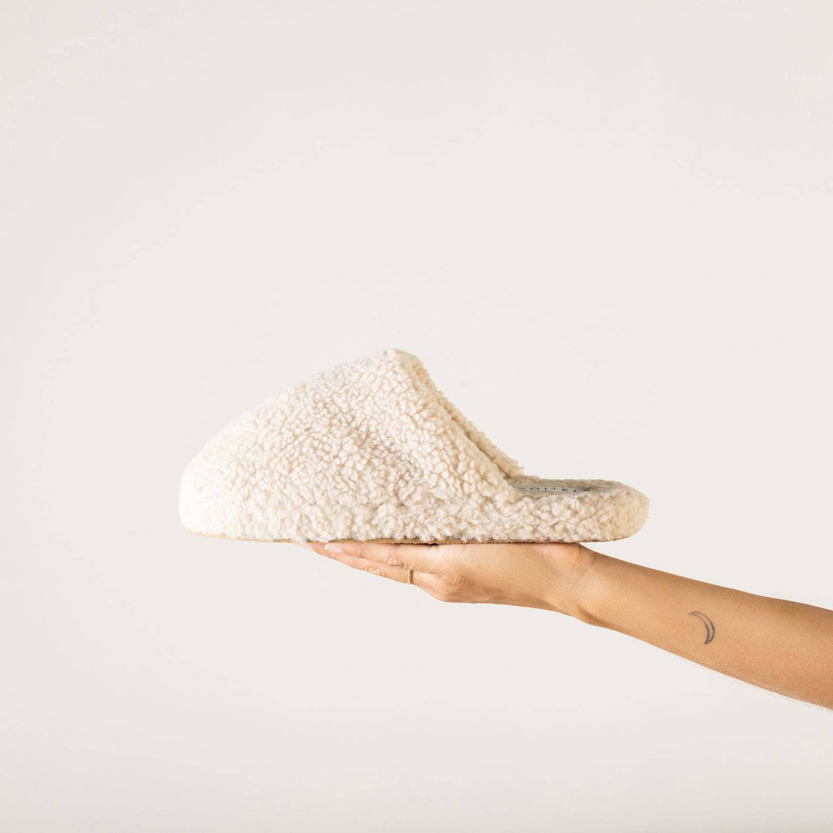 VOITED Snug CloudTouch® Slippers - Cotton Footwear VOITED 