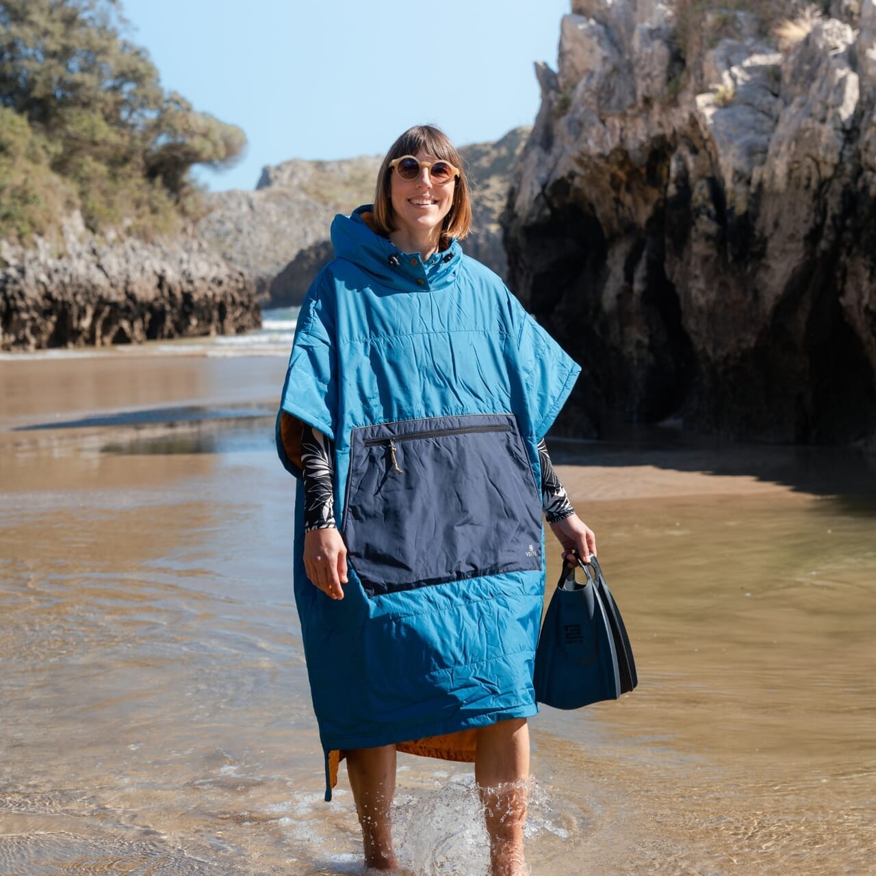 VOITED 2nd Edition Outdoor Poncho for Surfing, Camping, Vanlife & Wild  Swimming - Blue Steel