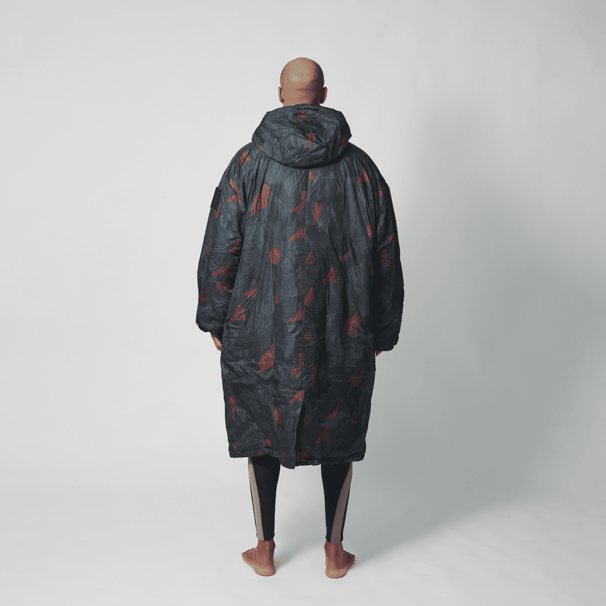 VOITED 2nd Edition Outdoor Change Robe & Drycoat for Surfing, Camping, Vanlife & Wild Swimming - Moment Camo Changewear VOITED 